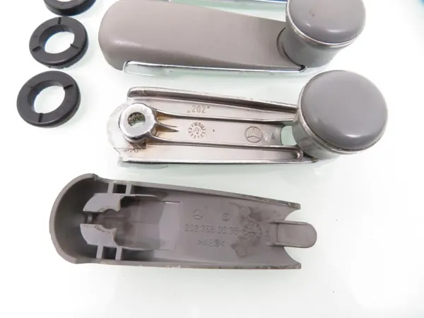 Jeu de coussinets élévateur OEM 2027680036 Mercedes W202 image 4