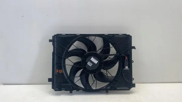 Mercedes W204 Radiatorventilator OEM A2049066802 image 6
