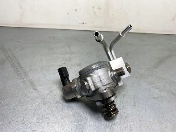 Mitsubishi polttoainepumppu OEM 2961000550 image 4