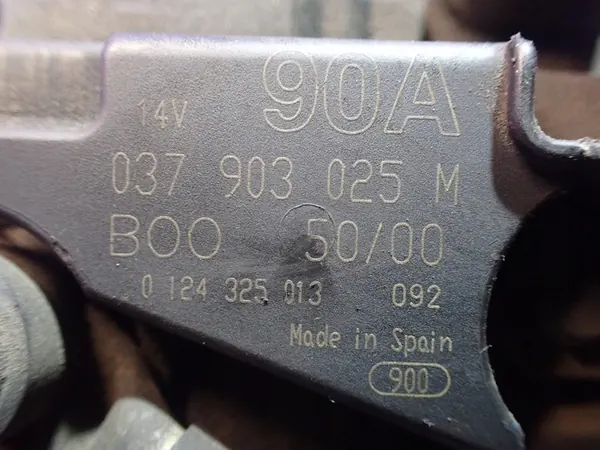 VW LUPO 98-05 1.0 50KM Vaihtovirtageneraattori 037903025M image 9