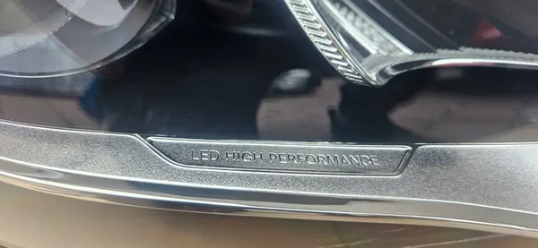 Mercedes GLA Lift Rechts LED Performance A1569067000 image 3