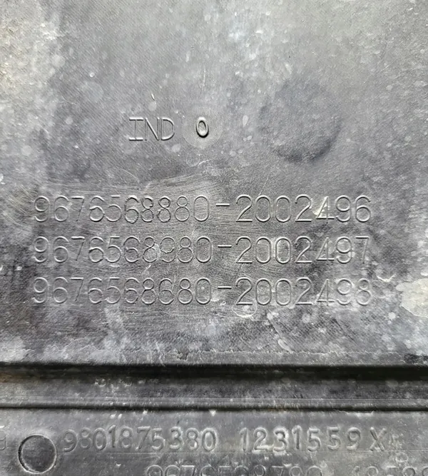 Etupuskuri PEUGEOT 3008 2011 1.6L bensiini image 7