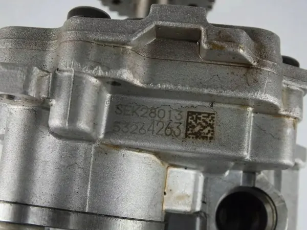 Pompe à huile Opel OE OEM 12666331 pour Insignia A image 10