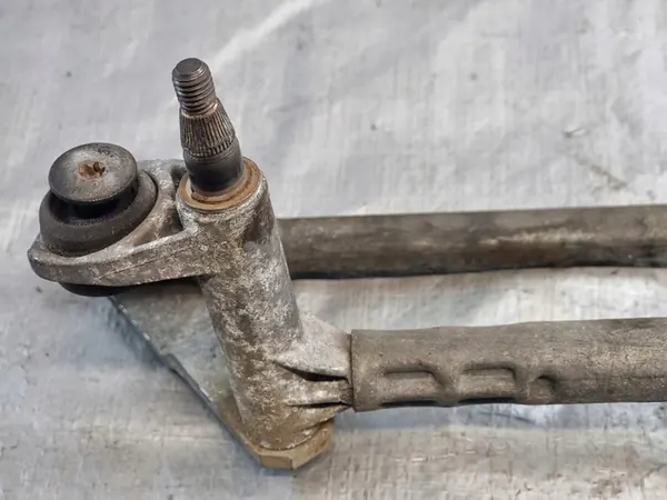 Audi A3 8P Frontscheibenwischermotor OE 8P1955119B image 2