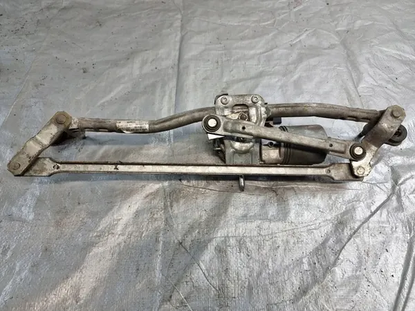 Audi A3 8P Frontscheibenwischermotor OE 8P1955119B image 8