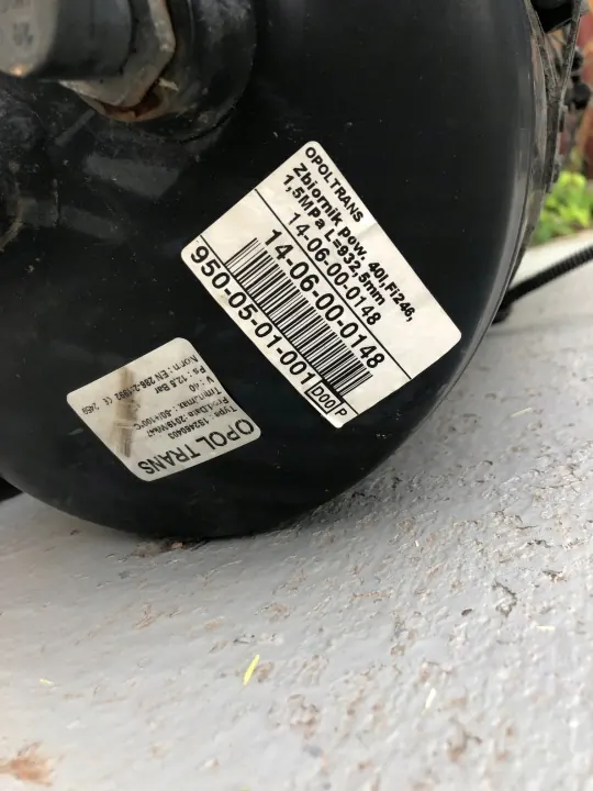Mercedes Actros MP4 Lucht Tank 40L OEM 00-0148 image 5