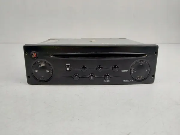 OEM 8200633634 Fabriks-CD-radio för Renault Trafic II image 2
