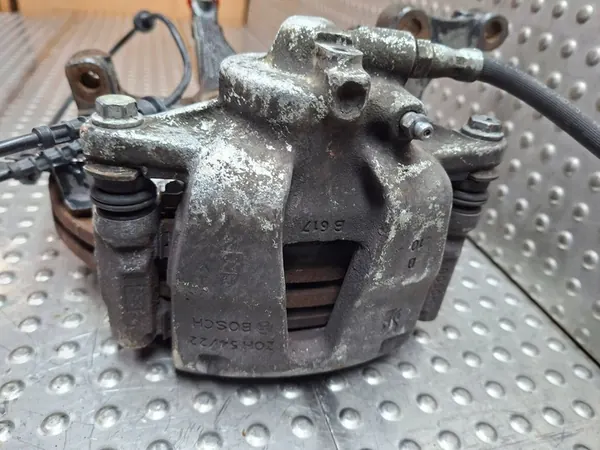 Mozzo anteriore sinistro Opel Corsa D 55703154 image 2