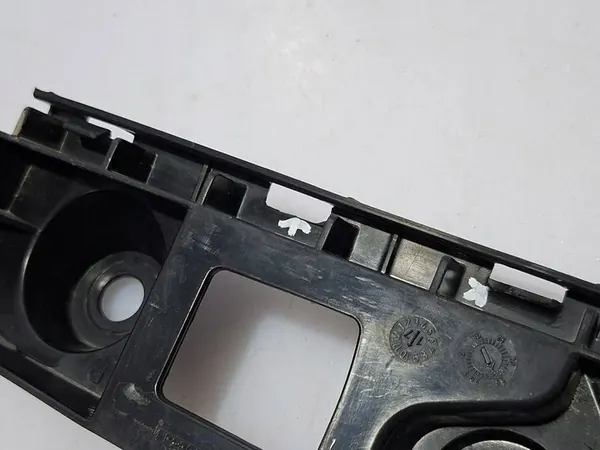 VW Golf VII Deslizadores de Montagem do Para-choque Traseiro Conjunto image 6