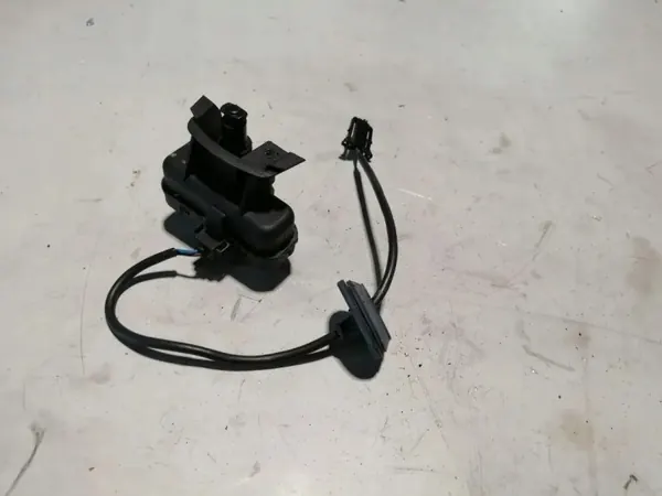 Skoda Superb B6 Tankklappen-Aktuator OEM 3T0810773 image 4