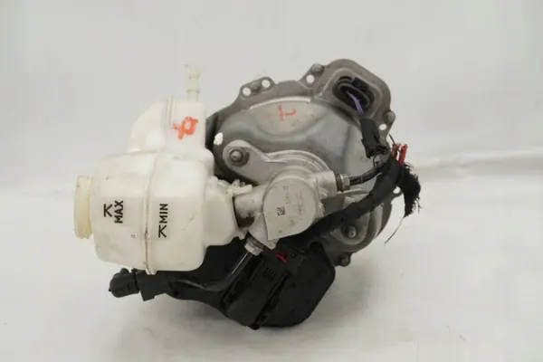 Jarruservopumppu OEM 3Q1614105AL VW Passat B8:lle image 4