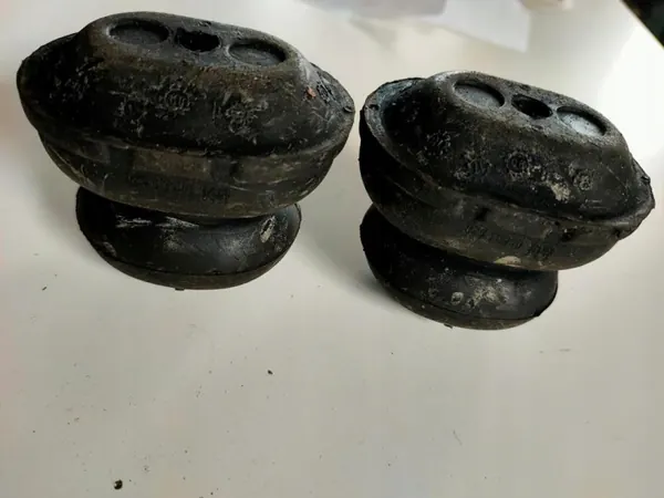 Butée de bras de suspension arrière Mercedes 107 image 4