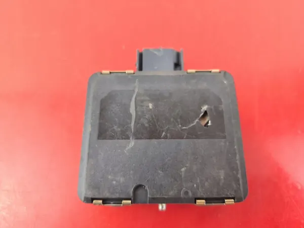 Radar sensor distronic VW image 2