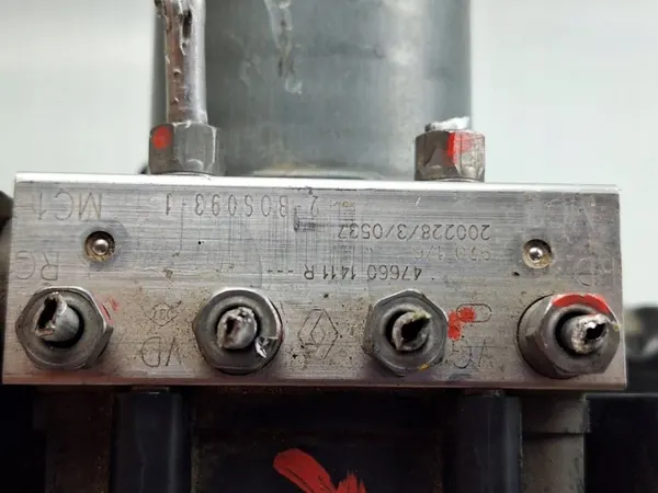 Pompe ABS Renault Clio V 476601411R image 8