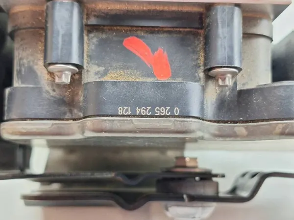 Pompe ABS Renault Clio V 476601411R image 9