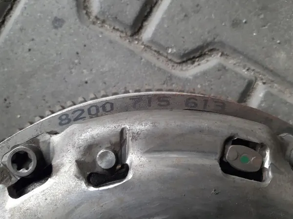 Renault Kaksimassavoltti 8200715613 image 3