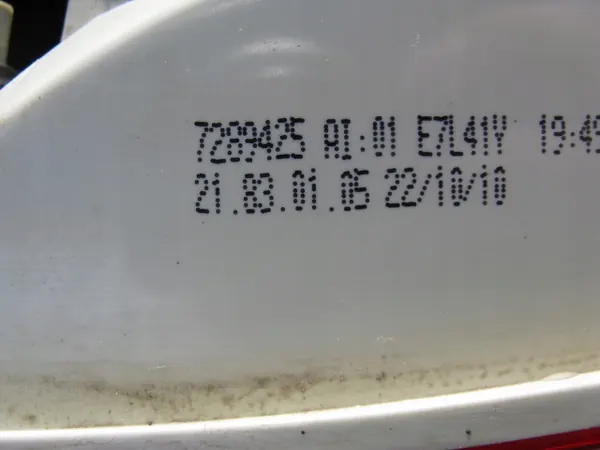 Luz trasera izquierda BMW E90 LCI image 2