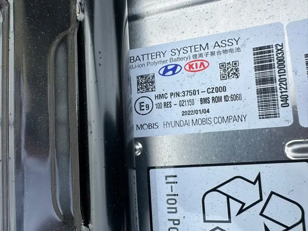 Hyundai Tucson Batteri OEM 37501-CZ000 - Begagnad image 3