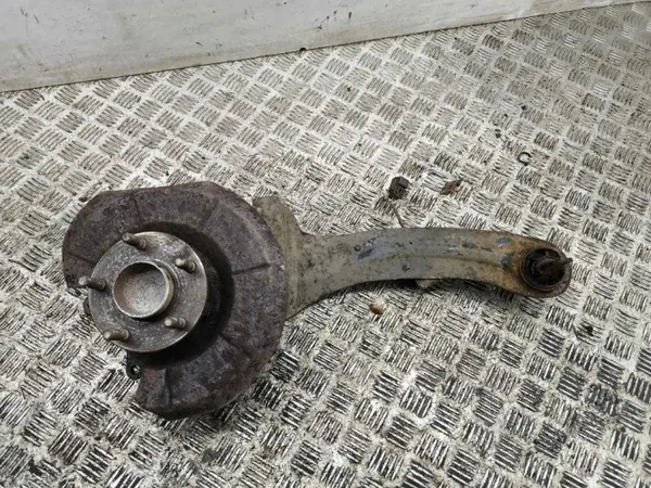 Volvo V50 2009 Cubo Roda Traseira Esquerda OEM 13007275 image 2