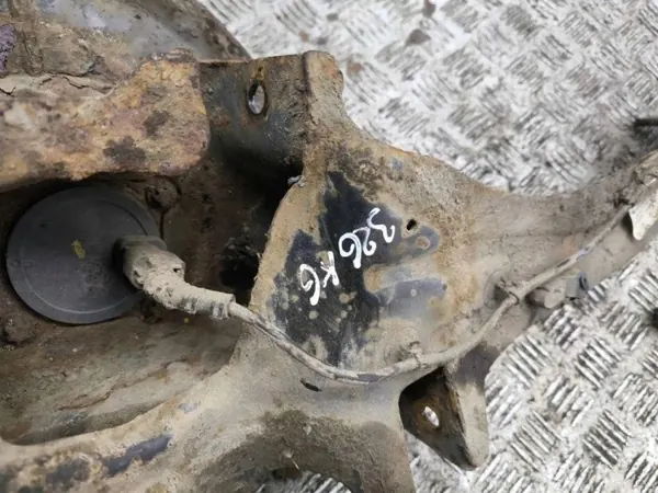 Volvo V50 2009 Cubo Roda Traseira Esquerda OEM 13007275 image 7