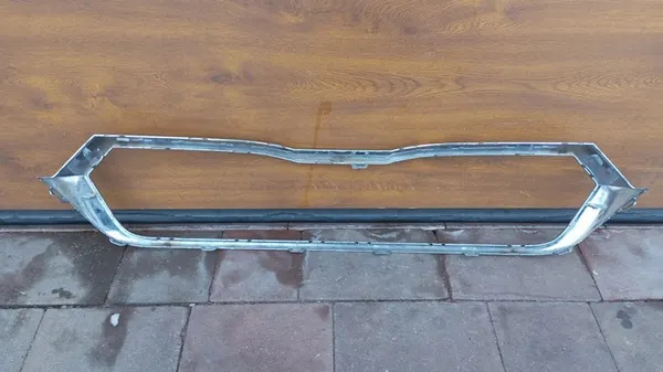 SKODA OCTAVIA IV 2020-2024 Front Chrome Grille Frame image 4