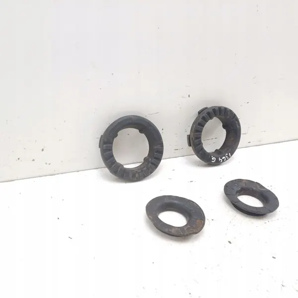 Kia OEM 55331E4000 Takaosan jousituen istuin - Käytetty image 4