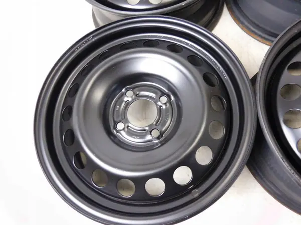 Rueda de acero Renault 15" 4x100 ET 40 image 4