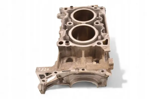 Bloque motor Subaru Forester OEM 11010AB290 - Usado image 7