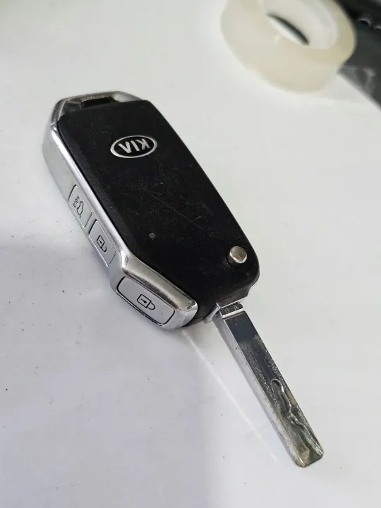 Llave Kia Xceed OEM 95430J7100 - Estado usado image 2