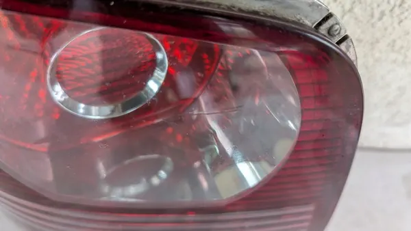 VW Touran I Lift Vänster Bakljus 1T0945095J image 2