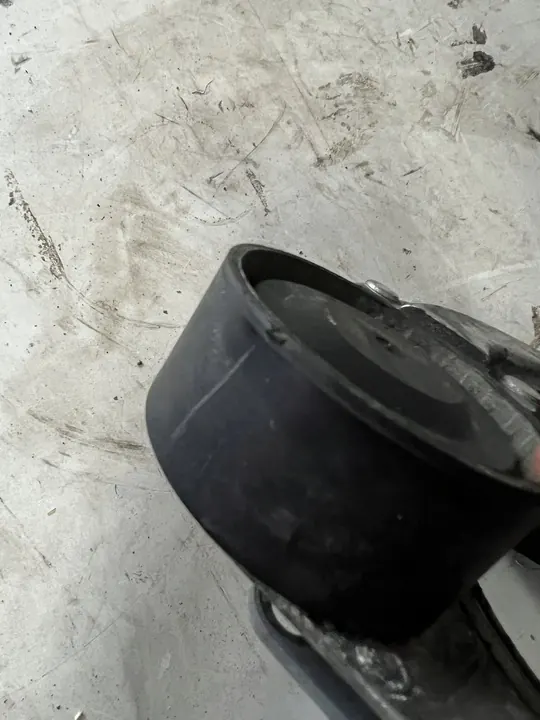 Hyundai Kiristyslaite 25281-2U304 image 4