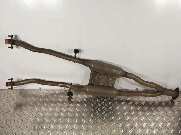Infiniti Q50 Pakoputken vaimennin OEM 203004GA2D image 2