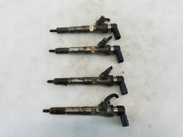 Inyector Nissan Juke F15 1.5 DCI OEM 166006212R image 2