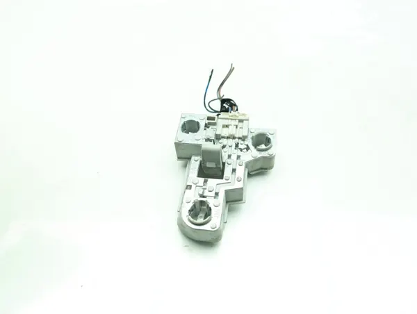 BMW OEM 6928381 Bakljusfäste - Begagnad image 6