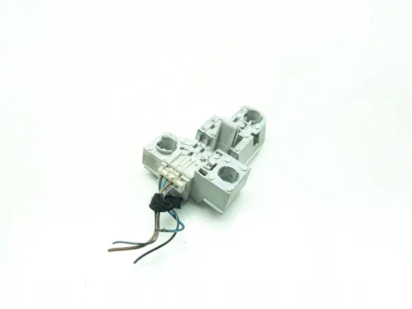 BMW OEM 6928381 Bakljusfäste - Begagnad image 9