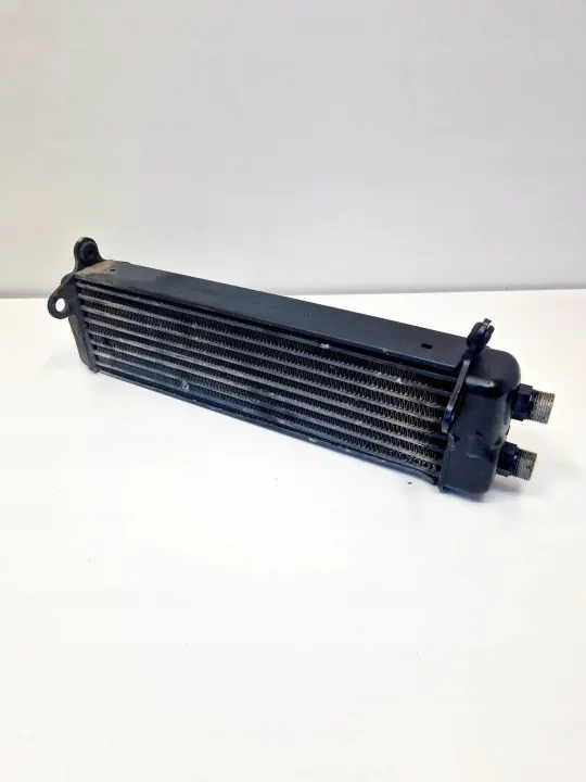 Refroidisseur d'huile d'occasion OEM 1295000400 Mercedes image 2