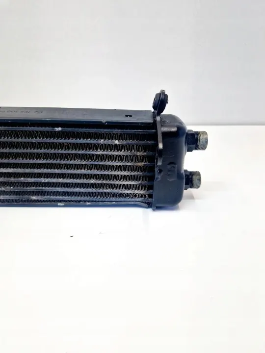 Refroidisseur d'huile d'occasion OEM 1295000400 Mercedes image 4