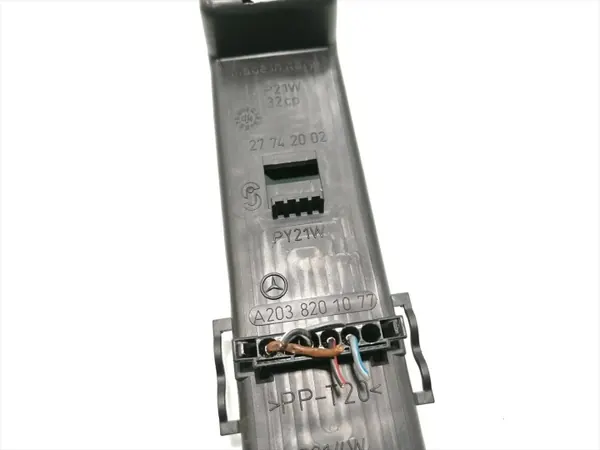Douille d'ampoule arrière gauche Mercedes C-Class 2003-2007 image 4