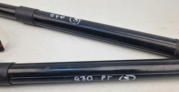 Porsche Panamera (970) 2012 Support de hayon arrière gauche OEM image 6