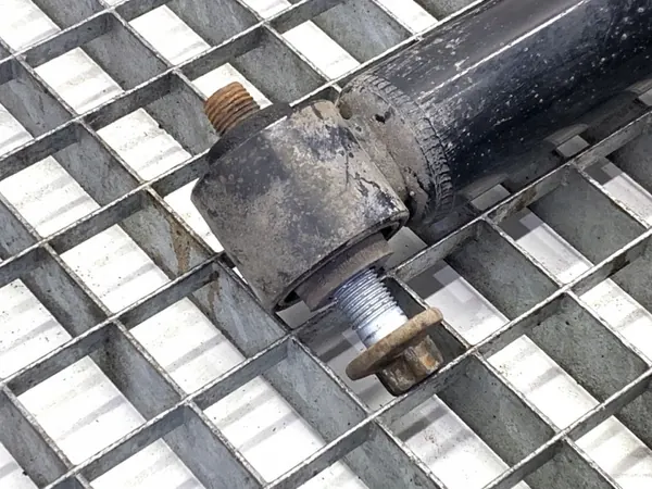 Taka-Oikea Jousitus OEM 6886760 BMW F48 image 3