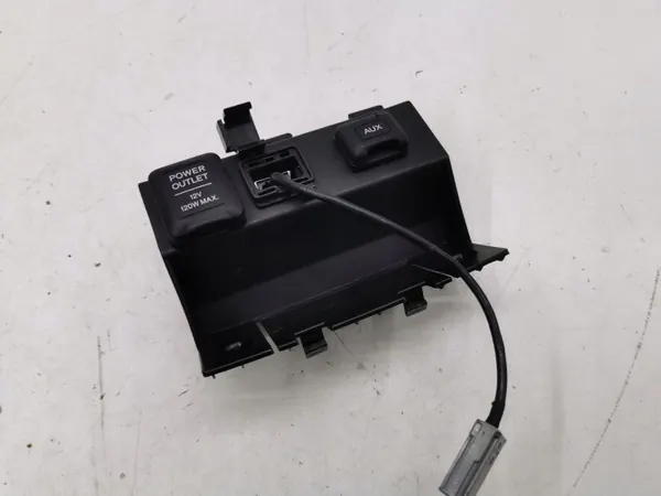 Enchufe AUX Honda Accord OEM 83409TL0 2009 image 2