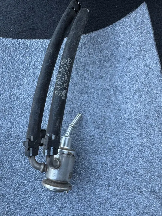 AdBlue-injektor Mercedes E-Klass W214 A0004905300 image 2