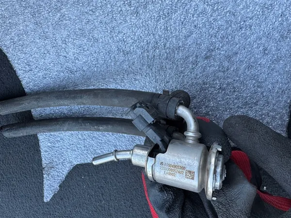 AdBlue-injektor Mercedes E-Klass W214 A0004905300 image 4