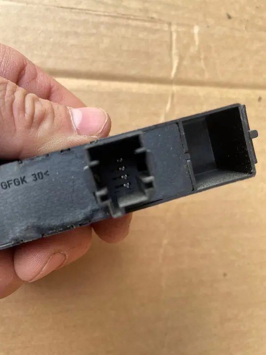 Linker Fenster-Schalter BMW 3 E46 8381511 image 4