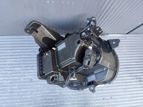 Vasen etuvalaisin Nissan Juke II F16 Full LED OEM 260606PM0A image 2