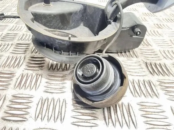 Motor de tampa de combustível AUDI A1 SPORTBACK 1.2L 8X0809906 image 2