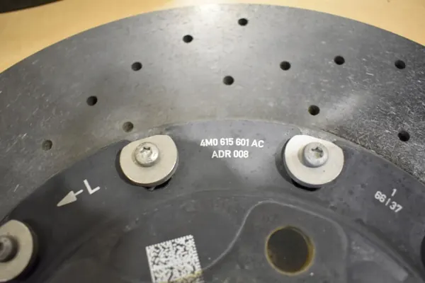 Jeu Disques & Étriers OEM 4M0615301BR Lamborghini image 4