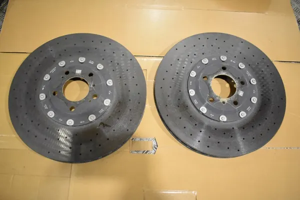 Jeu Disques & Étriers OEM 4M0615301BR Lamborghini image 6