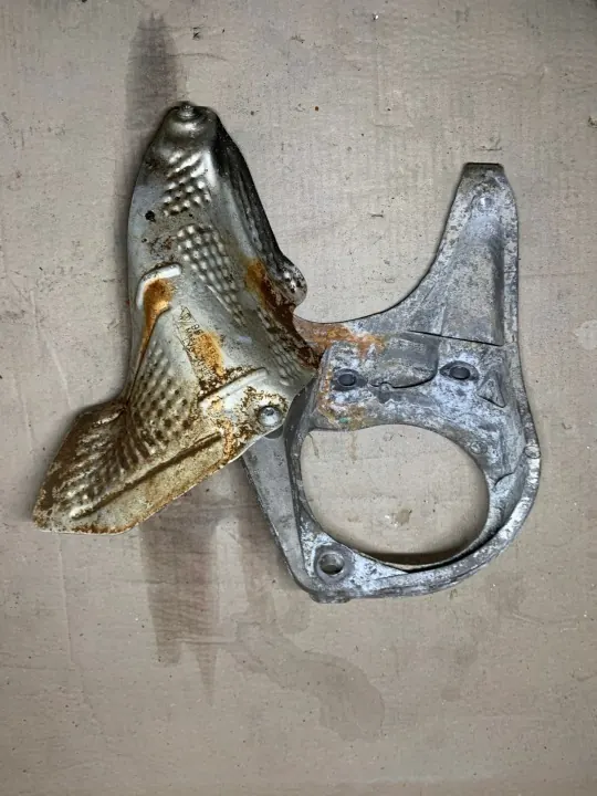 Porsche 95B399331B motorfäste vänster - Begagnad OEM image 5