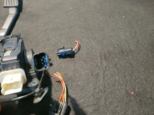 Gaspedaalpotentiometer OEM 9650341780 F00C3E2429 image 10